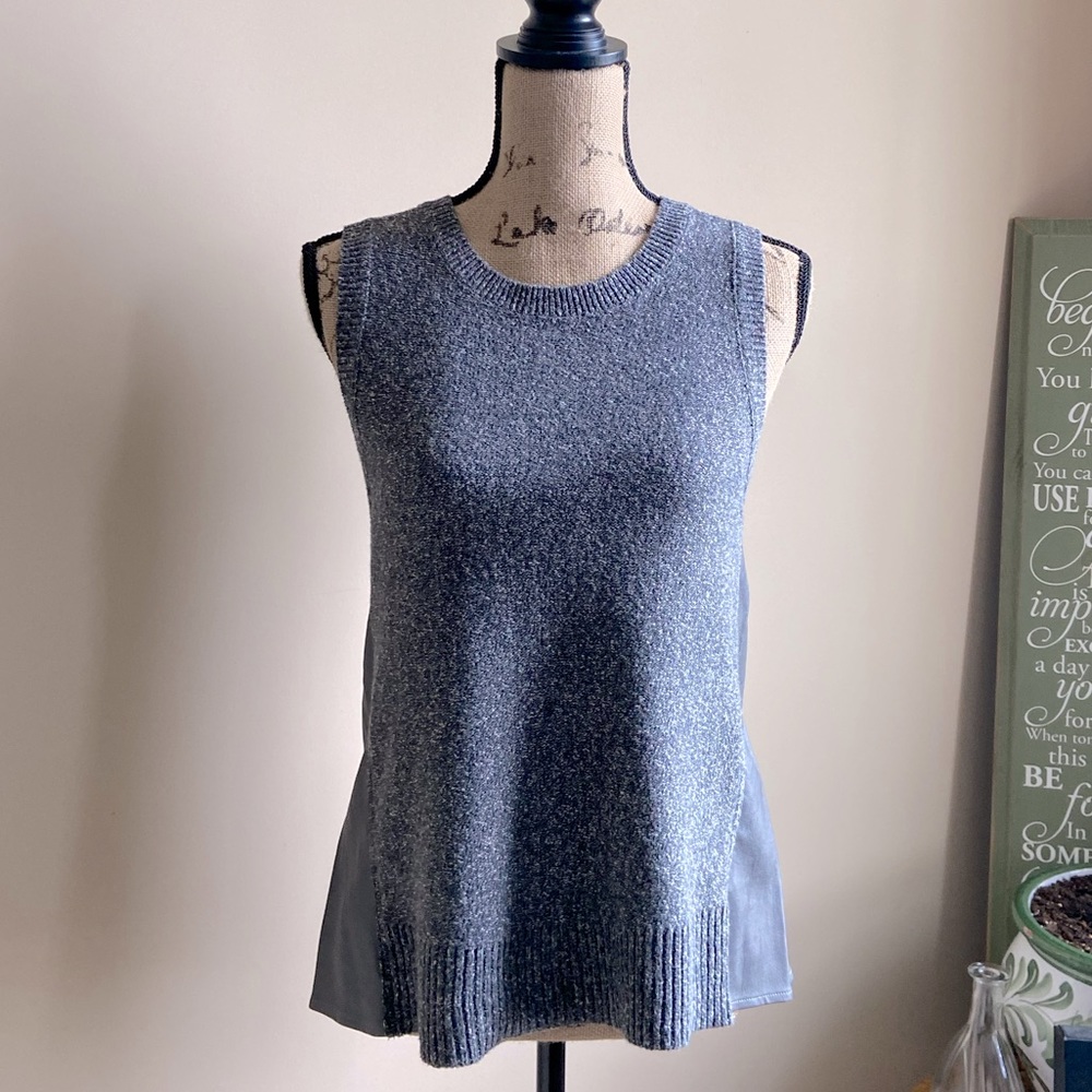 Banana Republic Sleeveless Vest